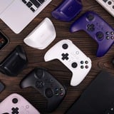 8BitDo Ultimate 2.4G, Gamepad weiß, Hall Effect Joysticks, inkl. Ladestation